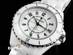 CHANEL 香奈兒 J12 Caliber 12.2系列 White Ceramic H5699 <font color=#F0F0F0>白陶瓷</font> 經典 大三針 專利不鏽鋼蝴蝶扣 <font color=#FF0000>新機芯 透明錶背 2025年保單</font> 自動上鍊 33mm