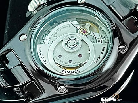 CHANEL 香奈兒 J12 H5696  THE NEW J12 搭載自動上鍊機芯Caliber 12.2  透明底蓋款 2025年保卡   黑色高科技精密陶瓷 黑色面盤 專利不鏽鋼蝴蝶扣 自動上鍊 33mm