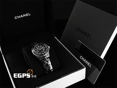 CHANEL 香奈兒 J12 H5701  2024年保單  鑲嵌12顆鑽石時標 搭載高精準石英機芯   黑色高科技精密陶瓷 黑色面盤 專利不鏽鋼蝴蝶扣 石英機芯 33mm