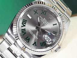 ROLEX 勞力士 Datejust 36 蠔式日誌型 126234 <font color="#8a8a8a">石板灰色面盤</font>搭配<font color="#095e03">綠色羅馬時標 溫布頓</font> 不鏽鋼 DJ36 經典三角坑紋錶圈 <font color="#ff0000">2025年保卡 蠔式（Oyster）三節錶帶</font> 自動上鍊 36mm