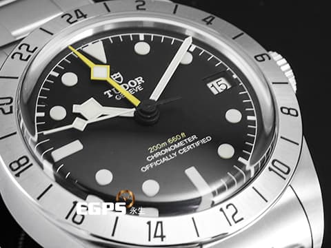 TUDOR 帝舵 Black Bay Pro 碧灣 79470-0001 黑色面盤 冒險家 GMT 黃色兩地時間指針 不鏽鋼 復古 雪花針  鍊帶款  2025年保卡  自動上鍊 39mm