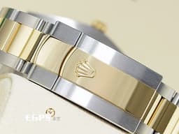 ROLEX 勞力士 DateJust 41 蠔式日誌型 126333 <font color="#f5dea8">皇帝金面盤</font> 18K黃金材質 半金款 DJ41 經典三角坑紋錶圈 <font color="#FF0000">2025年新式綠卡 蠔式（Oyster）三節錶帶</font> 自動上鍊 41mm