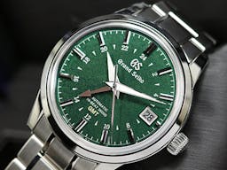 GRAND SEIKO 特級精工 GS 精工 Elegance Collection 節氣系列 Hi-beat GMT SBGJ251 高振頻 兩地時區 <font color=#4cc844>錶盤設計源自 二十四節氣「春分」，春分時節，春天再度來臨，山櫻紛紛綻放，綠色面盤和玫瑰金的配色完美捎來春天的信息</font> 不鏽鋼 <font color=#FF0000>2024年保單</font> 自動上鍊 40mm