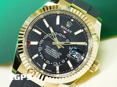 ROLEX 勞力士 Sky-Dweller 326238 蠔式 天行者 沙羅裝置 年曆錶 18K黃金材質 自動上鏈  Oysterflex橡膠錶帶 2022年新式綠卡   放射紋亮黑面     此錶歡迎各路錶友以PP、AP、勞力士 來店交換，本店將以最高價評估～ 42mm