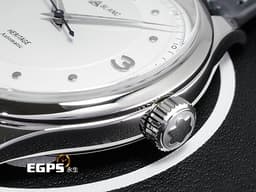 Montblanc 萬寶龍 HERITAGE SPIRIT 119943 灰色皮革錶帶 <font color="#FF0000">銀白色面盤 不鏽鋼拋光劍形指針 藍色秒針 2026年保卡</font>&nbsp;自動上鍊 40mm