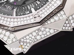 HUBLOT 宇舶 Classic Fusion 經典融合系列 鈦金屬材質&nbsp;<font color="#FF0000">法國當代藝術家 Richard Orlinski 聯名設計錶款</font><font color="#FF0000">&nbsp;</font>525.NX.0170.RX.1804.ORL18 <font color="#05f0f0">原鑲鑽錶 原廠鑲嵌天然美鑽312顆，共約2.04克拉</font> 鏤空面盤 自動上鍊 計時碼錶 45mm