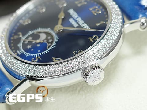 Patek philippe 百達翡麗 PP&nbsp; 複雜功能時計 7121/200G 18K白金材質 原廠鑲嵌132 顆鑽石（1.09 克拉）錶圈 月相顯示 藍色面盤&nbsp;2025年保單 新錶訂價：1,507,000元&nbsp;手動上鍊&nbsp;38mm