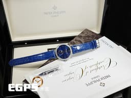 Patek philippe 百達翡麗 PP&nbsp; 複雜功能時計 7121/200G 18K白金材質 <font color="#05f0f0">原廠鑲嵌132 顆鑽石（1.09 克拉）錶圈 月相顯示 藍色面盤</font>&nbsp;<font color="#ff0000">2</font><font color="#FF0000">025年保單 新錶訂價：1,507,000元&nbsp;</font>手動上鍊&nbsp;38mm
