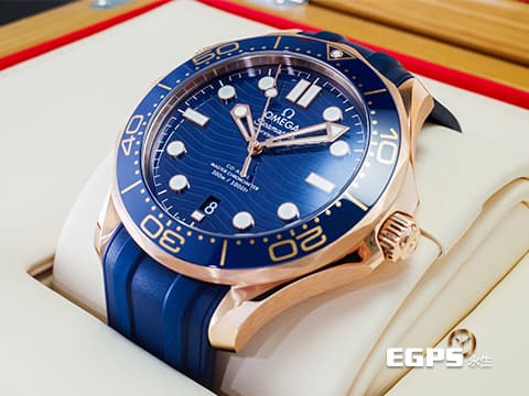 OMEGA 歐米茄 Seamaster 海馬系列 21062422003001 18K玫瑰金材質 藍色陶瓷波浪紋面盤、藍色陶瓷錶圈、藍色橡膠錶帶   2022年保單  同軸擒縱 排氦氣閥 潛水錶 自動上鍊 42mm