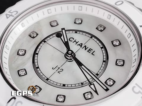 CHANEL 香奈兒 J12 H5704  鑽石時標 白色珍珠貝母面盤 2024年單 
  白色高科技陶瓷材質 石英錶 時尚女錶 專利不鏽鋼蝴蝶扣 33mm