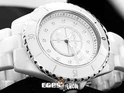 CHANEL 香奈兒 J12 White Ceramic H5703 白陶瓷 <font color="#84C1FF">原廠鑽石時標</font> 經典 <font color="#FF0000">2025年保單 專利不鏽鋼蝴蝶扣 </font> 石英機芯 33mm