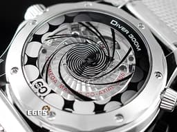 OMEGA 歐米茄 Seamaster 300 海馬系列 21030422003002 米蘭鍊帶款 不鏽鋼材質<font color="#4169e1">&nbsp;007紀念版 詹姆斯龐德60週年 藍色波浪紋面盤 透明底蓋印有電影開場時的旋轉花紋</font>&nbsp;同軸擒縱 <font color="#FF0000">2025年保卡 台灣公司貨 </font>排氦氣閥 自動上鍊 42mm