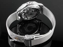 OMEGA 歐米茄 Seamaster 300 海馬系列 21030422003002 米蘭鍊帶款 不鏽鋼材質<font color="#4169e1">&nbsp;007紀念版 詹姆斯龐德60週年 藍色波浪紋面盤 透明底蓋印有電影開場時的旋轉花紋</font>&nbsp;同軸擒縱 <font color="#FF0000">2025年保卡 台灣公司貨 </font>排氦氣閥 自動上鍊 42mm