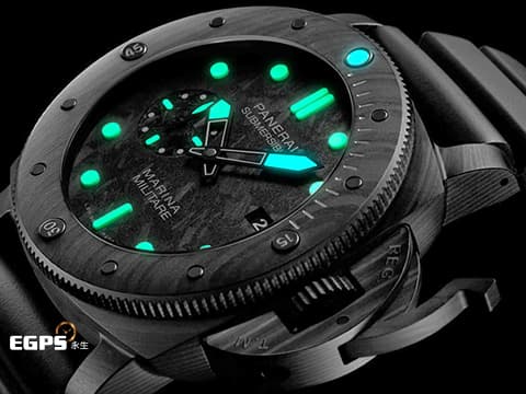 PANERAI 沛納海 潛行系列 SUBMERSIBLE MARINA MILITARE PAM00979 CARBOTECH 類碳纖維材質 新輕薄材質大錶徑 PAM979  潛水錶   獨特鍛造碳材質美型面盤 新夜光塗料白色時標 2022年保單  自動上鍊 47mm