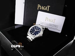 PIAGET 伯爵 Piaget Polo Date G0A41002 不鏽鋼材質 <font color=#FF0000>2023年保單</font> 藍色雕紋面盤 自動上鍊 <font color=#4169e1>百搭易襯、標誌性的枕形錶殼造型，搭上暗夜藍橫向雕紋面盤散發出令人心動的高貴感</font> 42mm