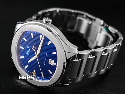 PIAGET 伯爵 Piaget Polo Date G0A41002 不鏽鋼材質 2025年卡&nbsp;藍色雕紋面盤 百搭易襯、標誌性的枕形錶殼造型，搭上暗夜藍橫向雕紋面盤散發出令人心動的高貴感 自動上鍊 42mm