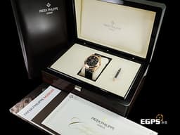 PATEK PHILIPPE 百達翡麗 PP 5205R-011 Annual Calendar 年曆錶 5205 月相盈虧 18K玫瑰金材質 <font color="#8ff066">橄欖綠黑色漸變面盤</font>&nbsp;<font color="#FF0000">2023年保單 </font>自動上鍊 40 mm