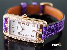 HERMES 愛馬仕 Cape Cod Nantucket系列 <font color="#FFE6D9">18K玫瑰金材質 玫瑰金色指針 </font> 白色珍珠母貝面盤 NA2.271.213 <font color="#FF0000">原廠鑲嵌56顆頂級天然美鑽外框</font>&nbsp;石英腕錶 20x27mm