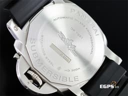 PANERAI 沛納海 Submersible QuarantaQuattro Bianco PAM1223 磨砂不鏽鋼材質 PAM01223 <font color="#05f0f0">白色面盤 潛水計時外圈</font> <font color="#FF0000">2025年保卡</font>&nbsp;潛水錶 自動上鍊 42mm
