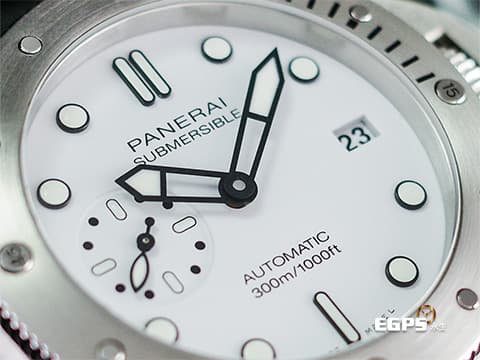 PANERAI 沛納海 Submersible QuarantaQuattro Bianco PAM1223 磨砂不鏽鋼材質 PAM01223 白色面盤 潛水計時外圈 2025年保卡&nbsp;潛水錶 自動上鍊 42mm