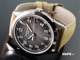 PATEK PHILIPPE 百達翡麗 PP錶 CALATRAVA系列 5226 白金材質 5226G-001 簡約大三針 <font color="#33CCFF">品味獨特風格的 炭灰漸層色不規則紋理面盤 </font> 錶身搭配亮麗巴黎釘紋錶殼<font color="#FF0000"> 2024年保單&nbsp;</font>自動上鍊 40mm