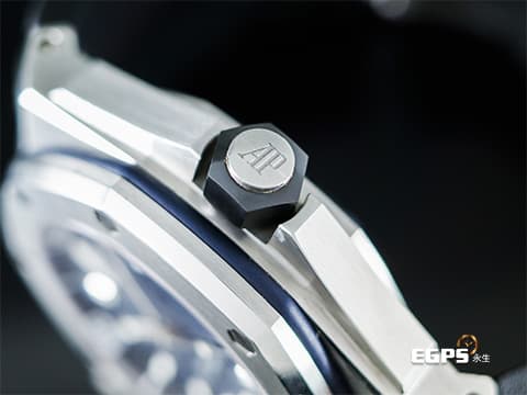 Audemars Piguet 愛彼 AP錶 Royal Oak Offshore Diver 皇家橡樹 離岸型 15720ST.OO.A027CA.01 潛水錶 ROO&nbsp;藍色超大型格紋面盤&nbsp;不鏽鋼 大三針&nbsp;新款4308機芯&nbsp;易換錶帶系統、附原廠黑色膠帶&nbsp;2021年保單 自動上鍊 42mm
