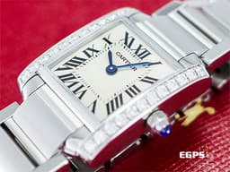 CARTIER 卡地亞 Tank Francaise 法國坦克 小型款 W4TA0008 象牙白色面盤<font color="#33CCFF"> 鑲嵌24顆圓形鑽石 藍鋼劍形指針</font> 經典 不鏽鋼材質 <font color="#ff0000">2022年保卡</font> 石英機芯 25X20mm