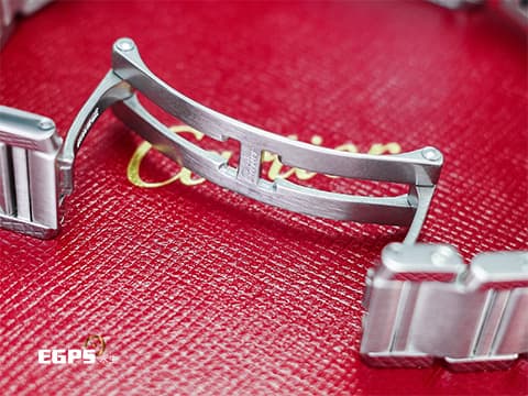 CARTIER 卡地亞 Tank Francaise 法國坦克 小型款 W4TA0008 象牙白色面盤 鑲嵌24顆圓形鑽石 藍鋼劍形指針 經典 不鏽鋼材質 2022年保卡 石英機芯 25X20mm