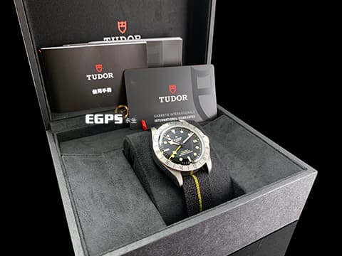 TUDOR 帝舵 Black Bay Pro 79470 碧灣 GMT 黃色兩地時間指針 不鏽鋼 復古 雪花針 織紋錶帶 MT5652自製機芯 2026年保卡 潛水錶 自動上鍊 39mm