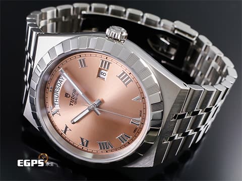 TUDOR 帝舵 ROYAL Day Date 28600 皇家系列 28600-0009 不鏽鋼材質 鮭魚色錶面 立體羅馬數字時標  切割坑紋與磨光飾面間隔錶圈 2025年新式保卡 自動上鍊 41mm