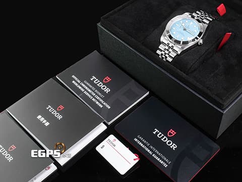 TUDOR 帝舵 Black Bay 54 碧灣 Fifty-Four 79000 M79000-0001 2025年最新款「湖水藍」沙質面盤&nbsp;鏡面磨光效果的無分鐘刻度錶圈&nbsp;2025年保卡 最新「T-fit」快調錶扣 潛水錶 自動上鏈 37mm