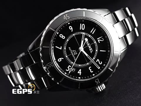 CHANEL 香奈兒 J12 H5696  THE NEW J12 搭載自動上鍊機芯Caliber 12.2  透明底蓋款 2025年保卡   黑色高科技精密陶瓷 黑色面盤 專利不鏽鋼蝴蝶扣 自動上鍊 33mm