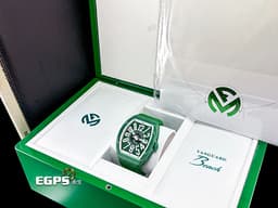 Franck Muller 法蘭穆勒 FM Vanguard Beach V41 大地綠 玻璃纖維複合物材質 <font color=#29bb1c>鮮綠色面盤搭配波浪紋錶殼 彷彿置身於綠意盎然的沙灘上</font> V41 SC DT 大三針 酒桶型 <font color=#FF0000>亞太區專屬限定 2025年保單</font> 自動上鍊 41mm