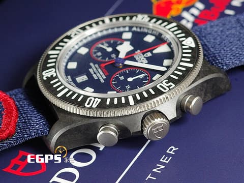 TUDOR 帝舵 Pelagos FXD Chrono "Alinghi Red Bull Racing" 領潛型 25807KN-0001 計時碼表 黑色碳複合材質錶殼+鈦金屬 25807 KN 阿靈基紅牛帆船隊特別版 2023年保卡 自動上鍊 43mm