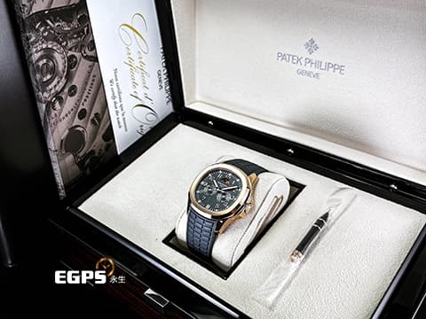 Patek Philippe 百達翡麗 PP錶 Aquanaut 海底探險家 5261R-001 18K玫瑰金材質 年曆錶 灰藍色錶盤飾有Aquanaut浮雕圖案面盤 灰藍色橡膠錶帶  覆白色螢光塗層的金質立體數字時標 2025年保單  自動上鏈 39.9mm