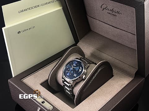 Glashutte Original 格拉蘇蒂 Pano Matic Lunar 偏心系列 1-90-02-46-32-71 藍色面盤 月相盈虧 大日期窗 小秒針 不鏽鋼 德國腕錶工藝 招牌雙鵝頸、3/4夾板、偏心面盤 2024年台灣公司貨 自動上鍊 40mm