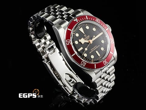 TUDOR 帝舵 Heritage Black Bay 碧灣 7941A M7941A1A0RU-0003 雪花針 紅水鬼 酒紅色外圈 搭配快速調節「T-fit」折疊扣 水鬼 自製機芯 2023年保單 潛水錶 自動上鍊 41mm