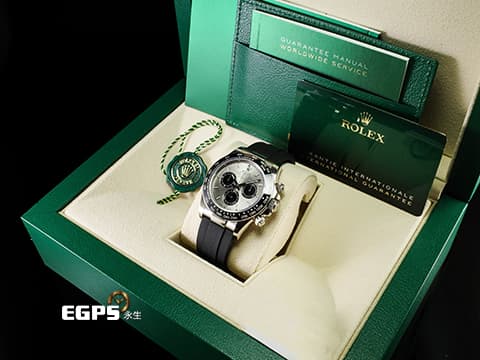 ROLEX 勞力士 Daytona 126519 迪通拿 計時碼表 18K白金 膠帶款 2024年保卡 灰色熊貓面盤 新款梁家灰  此錶歡迎各路錶友以PP、AP、勞力士 來店交換，本店將以最高價評估～ 自動上鏈 40mm