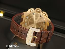 Audemars Piguet 愛彼 AP錶 Royal Oak 皇家橡樹 26215OR.ZZ.A801CR.01 玫瑰金材質 自動上鍊 <font color=#FF0000> 稀有原廠鑲嵌明亮型切割美鑽，滿天星面盤，鑽石錶殼及鑽帶扣，全錶鑲嵌過600顆鑽石的滿天星鑽錶款！絕對是高貴的象徵！</font> 48mm