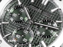 Audemars Piguet 愛彼 AP錶 Royal Oak 皇家橡樹系列 不鏽鋼材質&nbsp;<font color="#058703">26240ST.OO.1320ST.08 軍綠色「Grande Tapisserie」大型格紋錶面</font> <font color="#ff0000">2024年保卡</font>&nbsp;自動上鍊 41mm
