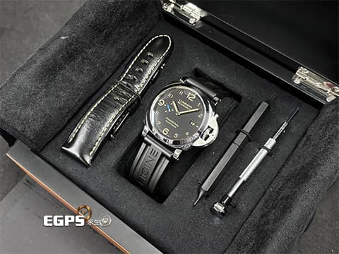 PANERAI 沛納海 Lumnior Marina 1950 PAM01359  經典三明治面盤 菸草色時標 PAM1359 藍色小秒針 三日鍊  菸草面 三明治面盤  絕版經典透明錶背款   自動上鍊 44mm