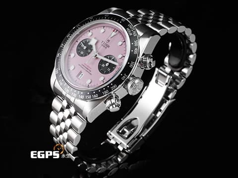 TUDOR 帝舵 Heritage Black Bay Chrono 碧灣 79360N-0019 計時碼錶 最熱門、最具話題性 粉紅熊貓面盤 周杰倫、貝克漢代言款&nbsp;不鏽鋼材質&nbsp;2025年保卡 搭配最新快速調節「T-fit」折疊扣 自動上鍊 41mm