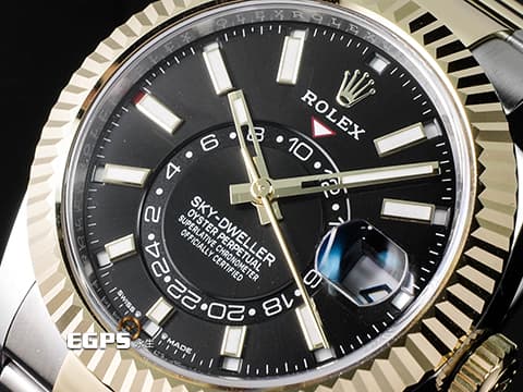 ROLEX 勞力士 Sky-Dweller 蠔式 天行者 336933&nbsp;最新9002機芯&nbsp;亮黑色面盤&nbsp;年曆錶 沙羅系統&nbsp;18K黃金 半金款 兩地時間 經典三角坑紋錶圈&nbsp;2024年保卡 蠔式（Oyster）三節錶帶&nbsp;自動上鍊 42mm