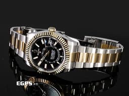 ROLEX 勞力士 Sky-Dweller 336933 蠔式 天行者 <font color=#f5dea8>18K黃金 半金款 最新9002機芯</font> 兩地時間 年曆錶 沙羅系統 經典三角坑紋錶圈 <font color=#FF0000>2024年保卡 蠔式（Oyster）三節錶帶</font> 自動上鍊 42mm