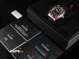 TUDOR 帝舵 Heritage Black Bay 碧灣 7941A1A0RU-0002 雪花針 <font color="#CE0000">酒紅色鋁圈 紅水鬼 </font> 7941A 1A0RU 水鬼 不鏽鋼 <font color="#FF0000">自製機芯 2025年保單 橡膠錶帶搭配快速調節「T-fit」摺疊扣 &nbsp;</font>潛水錶 自動上鍊 41mm