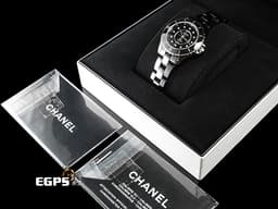 CHANEL 香奈兒 J12 Caliber 12.2系列 Black Ceramic H9742 <font color=#4F4F4F>黑陶瓷</font> <font color=#ffff00>鑲嵌12顆鑽石時標(總重約0.06克拉)</font> <font color=#FF0000>新機芯 透明錶背 2025年保卡</font> 自動上鍊 33mm