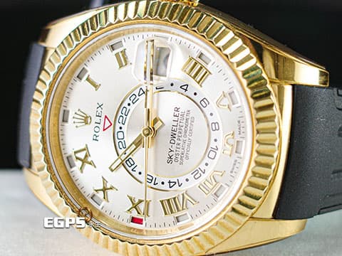 ROLEX 勞力士 Sky-Dweller 326138 天行者 沙羅裝置 年曆錶 黃K金材質  絕版羅馬數字面盤   相當少量的原廠深綠色錶盒，物以稀為貴，光這獨特的錶盒就值得珍藏！  自動上鏈  42mm