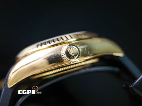 ROLEX 勞力士 Sky-Dweller 326138 天行者 沙羅裝置 年曆錶 18K黃金材質  絕版羅馬數字面盤   相當少量的原廠深綠色錶盒&nbsp;2018年保卡&nbsp;自動上鏈  42mm