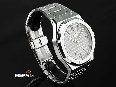 Audemars Piguet 愛彼 AP Royal Oak 皇家橡樹 15510ST 銀色格紋面盤 鍊帶款  2023年保卡 AP字樣自動盤 此錶歡迎各路錶友以 PP、AP、勞力士 來店交換，本店將以最高價評估～ 自動上鍊 41mm