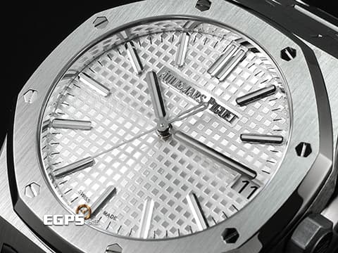 Audemars Piguet 愛彼 AP Royal Oak 皇家橡樹 15510ST 銀色格紋面盤 鍊帶款  2023年保卡 AP字樣自動盤 此錶歡迎各路錶友以 PP、AP、勞力士 來店交換，本店將以最高價評估～ 自動上鍊 41mm